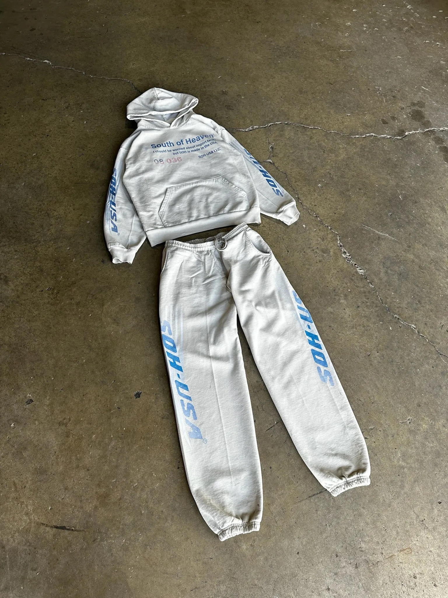 HAINESPORT - Heavyweight Hoodie Cement