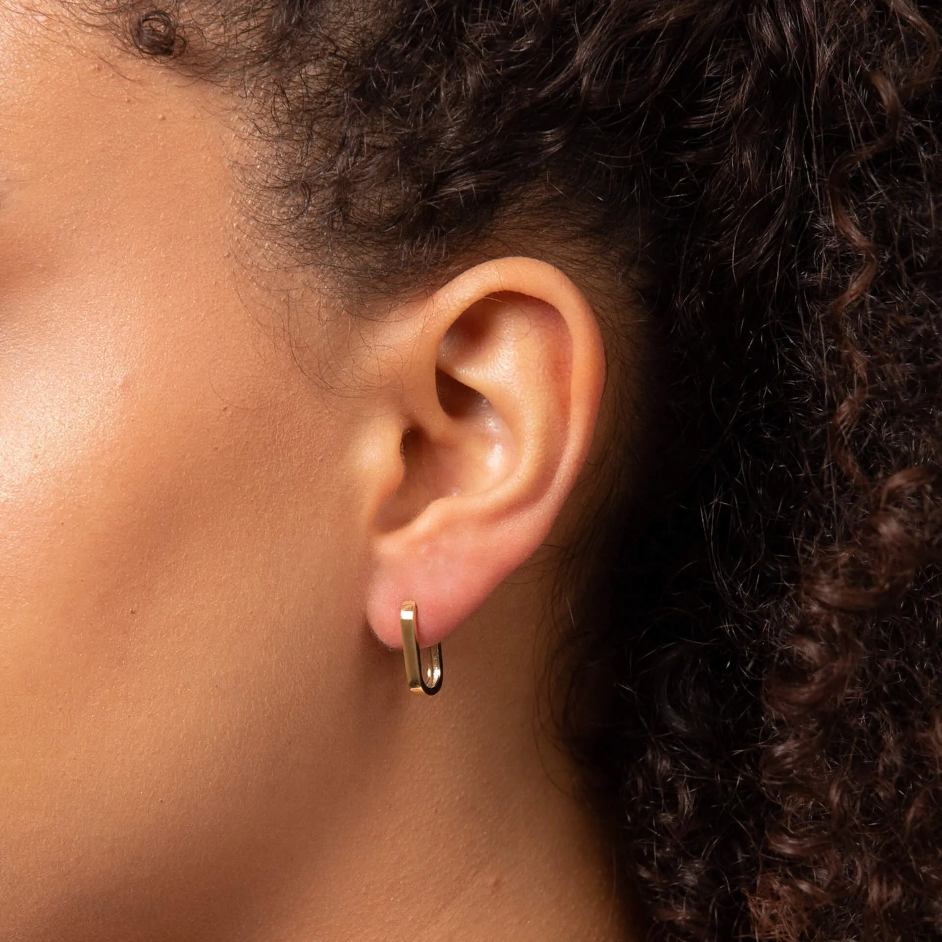 MILENA U Shape Hoop Earrings in 9ct Gold