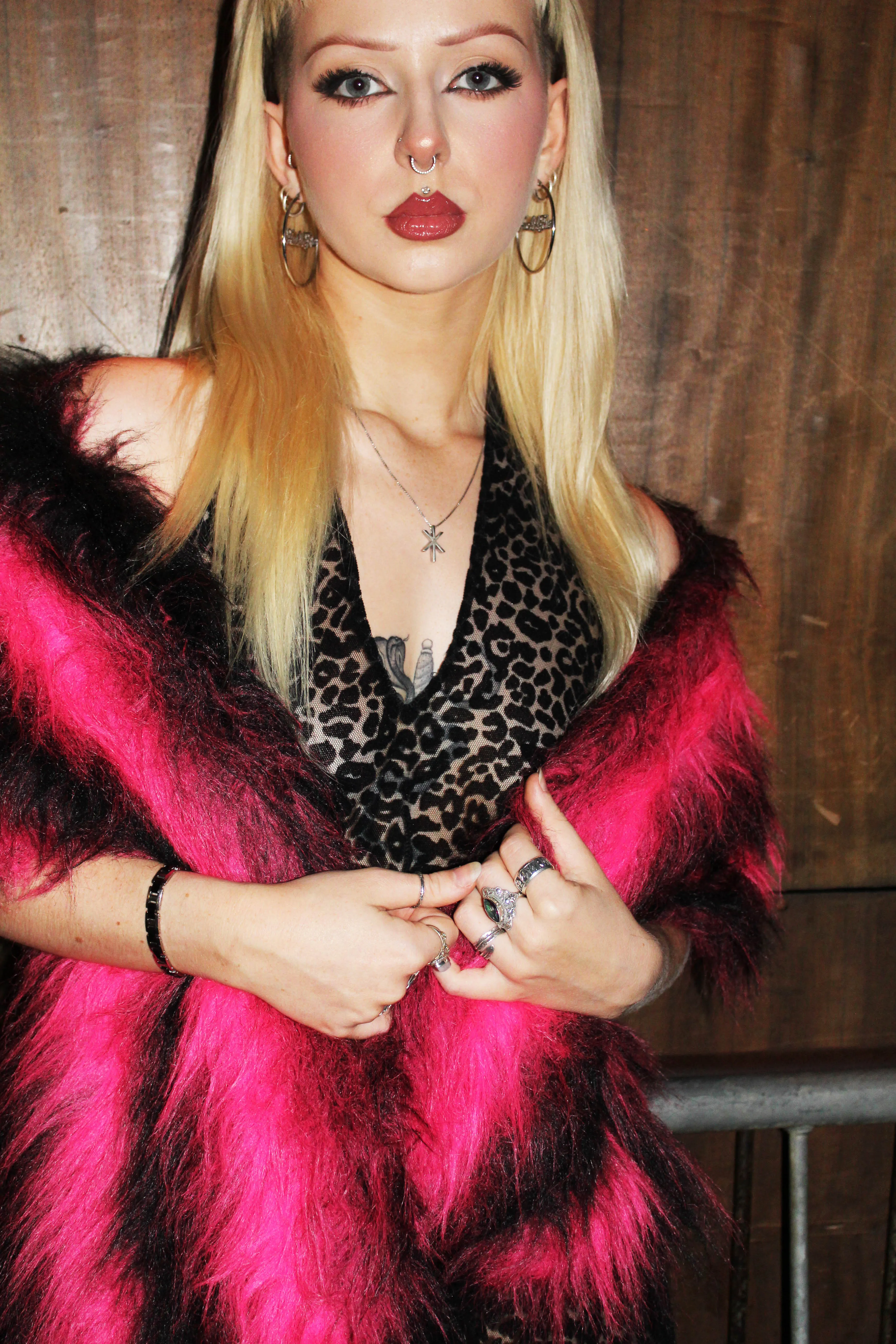 PINK AND BLACK SHAGGY FAUX FUR SCARF